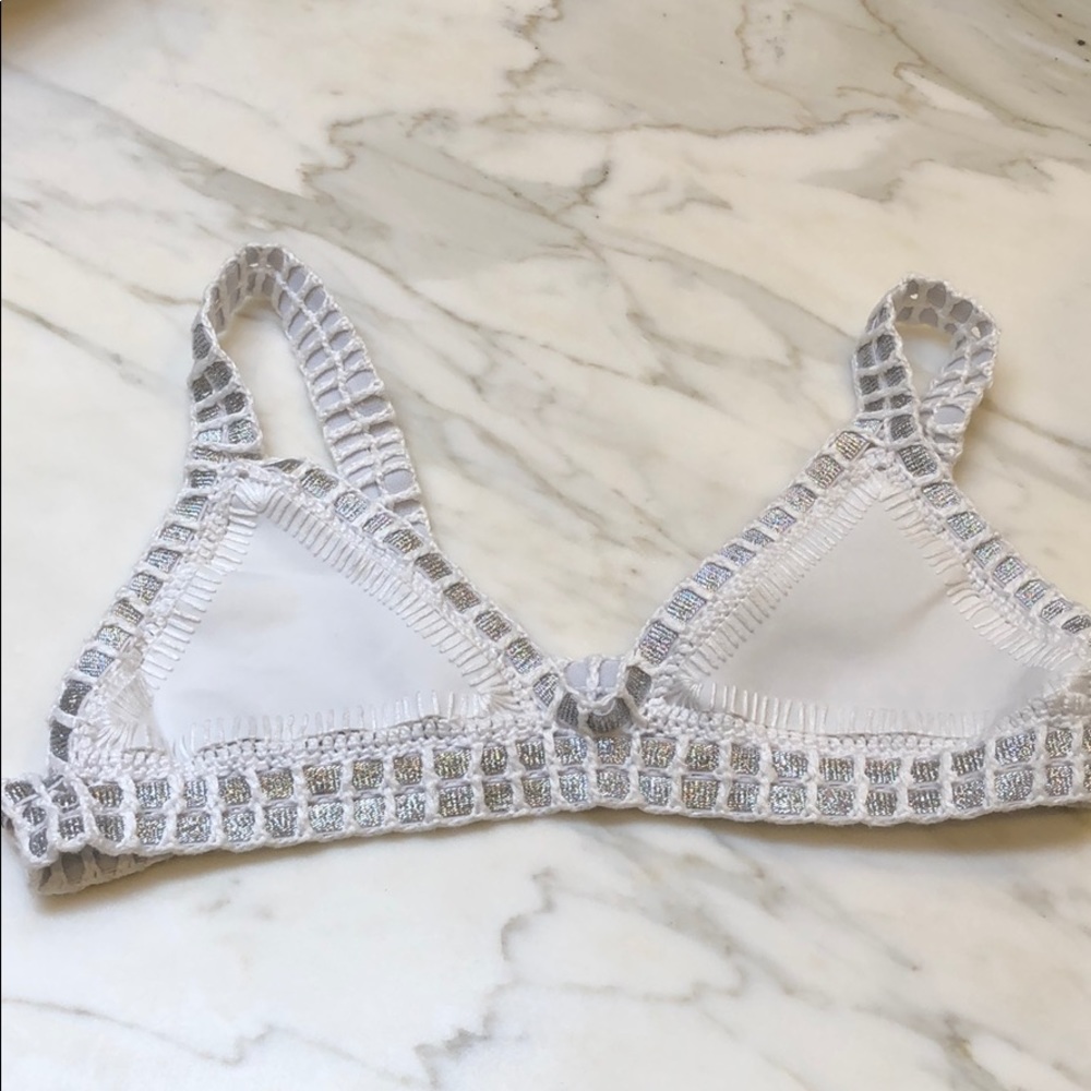 Brand new Kiini white swimsuit top Size L - Picture 2 of 12